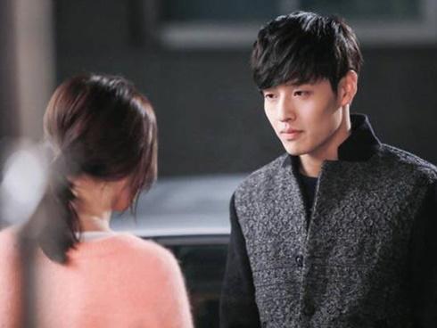 Về nhà nghỉ lễ, tôi chết lặng khi nghe hàng xóm kể về bí mật vợ chôn giấu bấy lâu