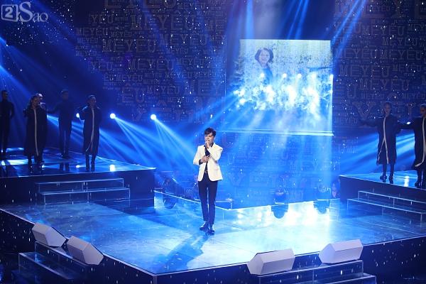 Chuyện hy hữu Chung kết The Voice: Cúp quán quân bị gãy ngay sau khi trao cho học trò Noo Phước Thịnh-9