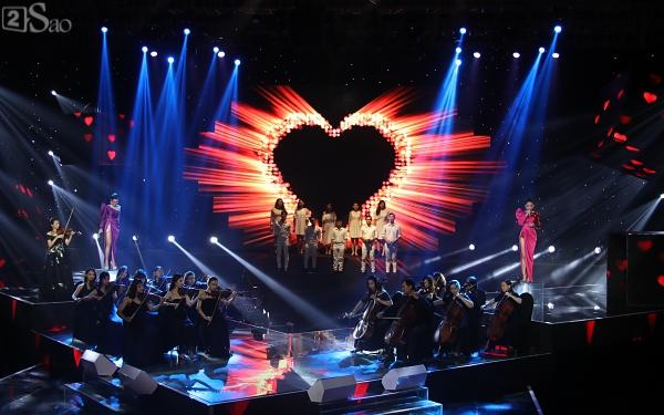 Chuyện hy hữu Chung kết The Voice: Cúp quán quân bị gãy ngay sau khi trao cho học trò Noo Phước Thịnh-19