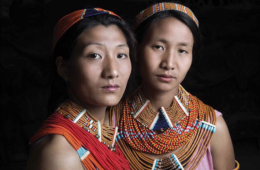 Hình xăm phai mờ, tục săn đầu người của bộ tộc Ấn Độ dần mai một-4