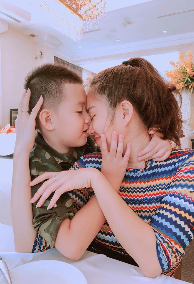 Đặng Thu Thảo khoe tình yêu to bự đang ngắm biển-7