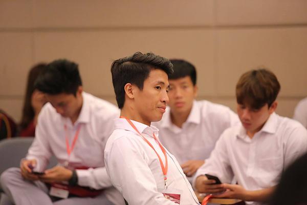 Tiến Dũng lần đầu chia sẻ cảm xúc khi bị người hâm mộ chỉ trích-2