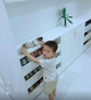 Phi Thanh Vân khoe clip con trai chưa đầy 3 tuổi ga lăng, siêu dễ thương-1