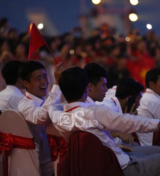 Loạt khoảnh khắc hậu trường cực lầy lội chưa từng công bố của U23 Việt Nam khi tham dự lễ mừng công ở Mỹ Đình-3