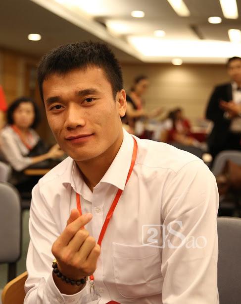 Loạt khoảnh khắc hậu trường cực lầy lội chưa từng công bố của U23 Việt Nam khi tham dự lễ mừng công ở Mỹ Đình-9