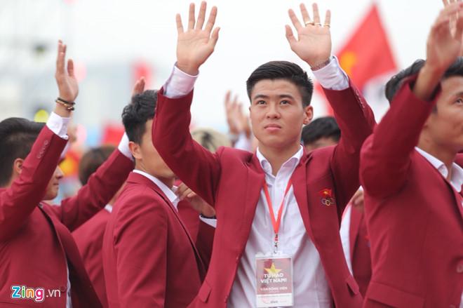Dù tuột huy chương tại ASIAD 18, sức nóng U23 Việt Nam vẫn nhấn chìm làng showbiz suốt 7 ngày qua-6