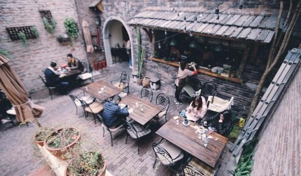 Những quán cafe có view đẹp ở Hà Nội được giới trẻ check-in nhiều nhất-6