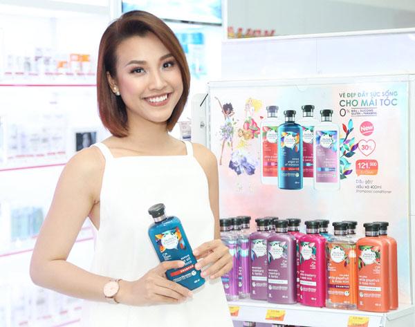 MC Hoàng Oanh chia sẻ bí quyết chăm sóc tóc nhuộm-4