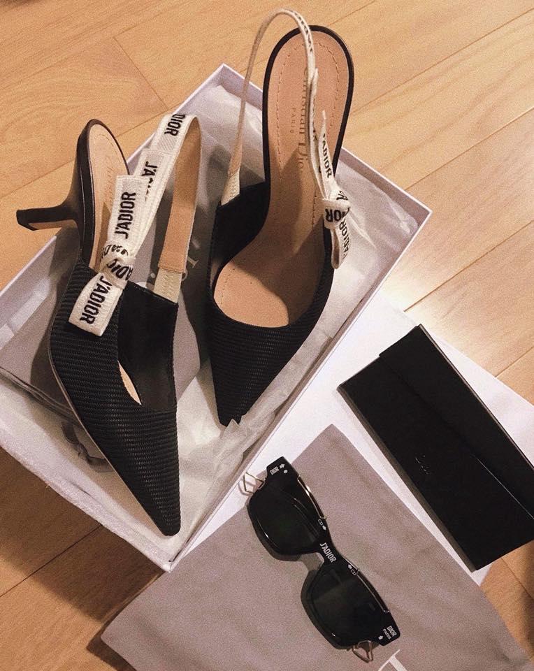 Sau 6 lần phẫu thuật cằm, Kelly khẳng định đẹp tự nhiên nhưng không phải tự nhiên mà đẹp-4