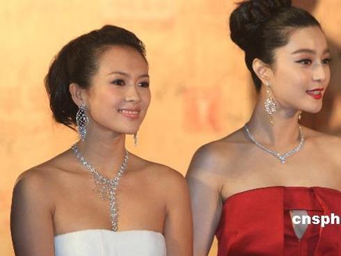 Vẻ đẹp thuần khiết của Chương Tử Di năm 24 tuổi làm dậy sóng mạng xã hội-12