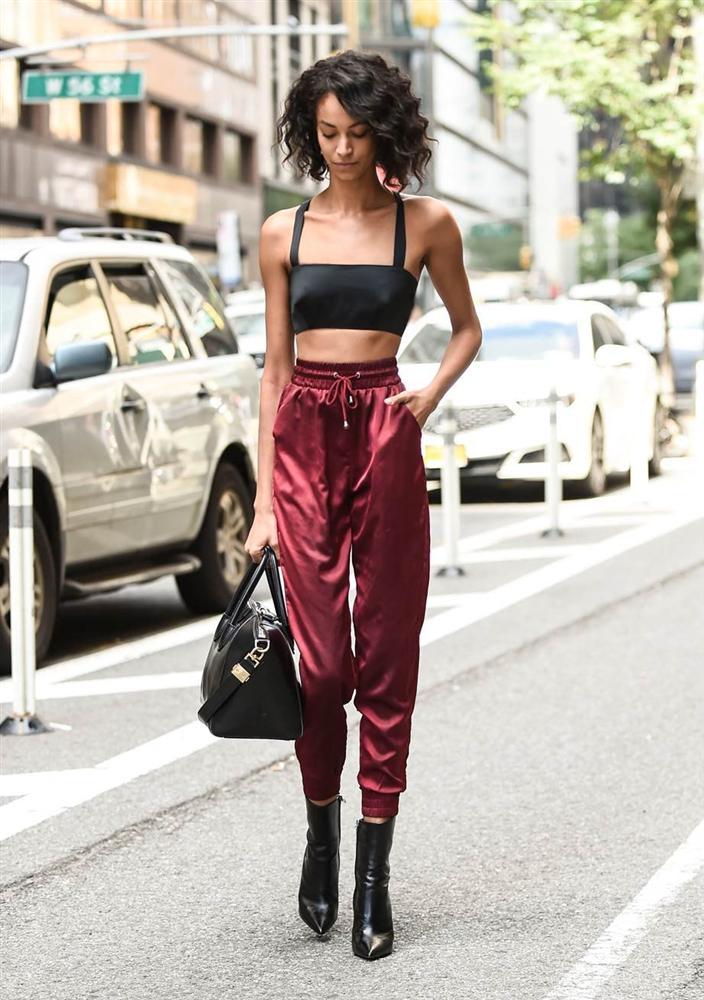 Dàn chân dài diện mốt không nội y đi casting show Victorias Secret-4