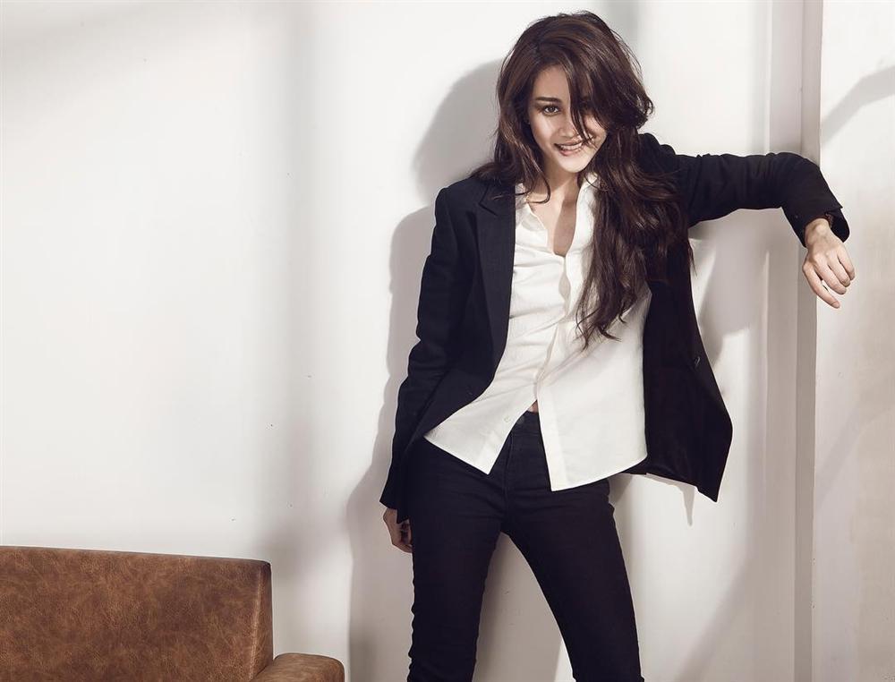 Lúc bánh bèo khi lại tomboy, dù style nào An Nguy cũng đẹp đến gây thương nhớ-6