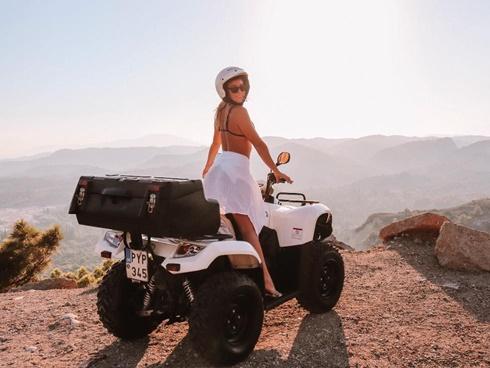 Ngôi sao nổi tiếng trên Instagram chết bí ẩn trong du thuyền một tỷ phú