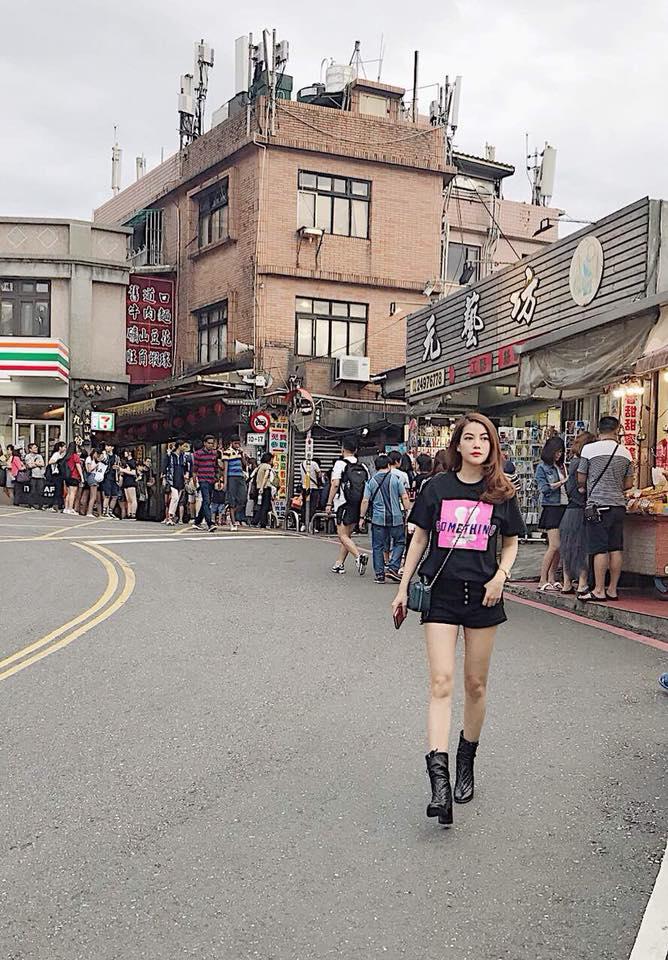 Thanh Hằng sập nguồn vì thức thâu đêm, ăn lót dạ bằng mì tôm ở hậu trường The Face-5