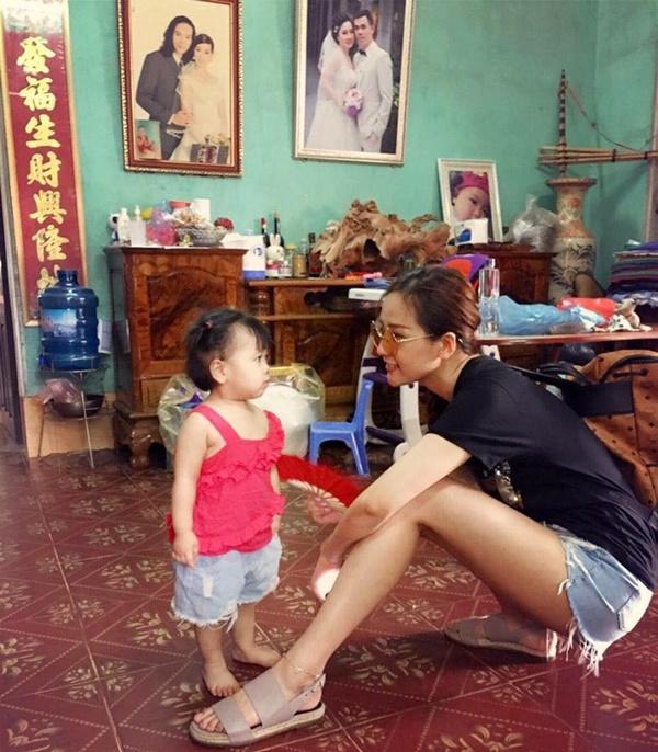 Độc dị như Mai Phương Thúy: Niềm vui tự đăng ảnh dìm hàng bất chấp nhan sắc là một hoa hậu-3