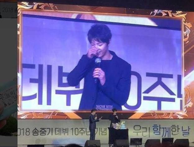 Song Joong Ki hài hước tiết lộ 3 điểm quyến rũ của hoàng tử Châu Á Lee Kwang Soo-1