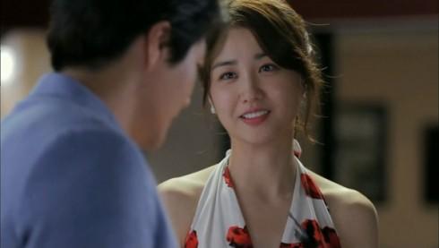 Hào hứng đưa bạn gái về ra mắt, anh họ kéo ra góc vườn kể một chuyện khiến tôi chết lặng...-1