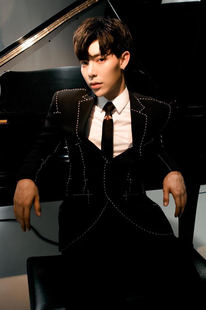 Cùng ê-kip thực hiện, Erik được khen nức nở còn Chi Pu bị gắn mác thảm họa-2