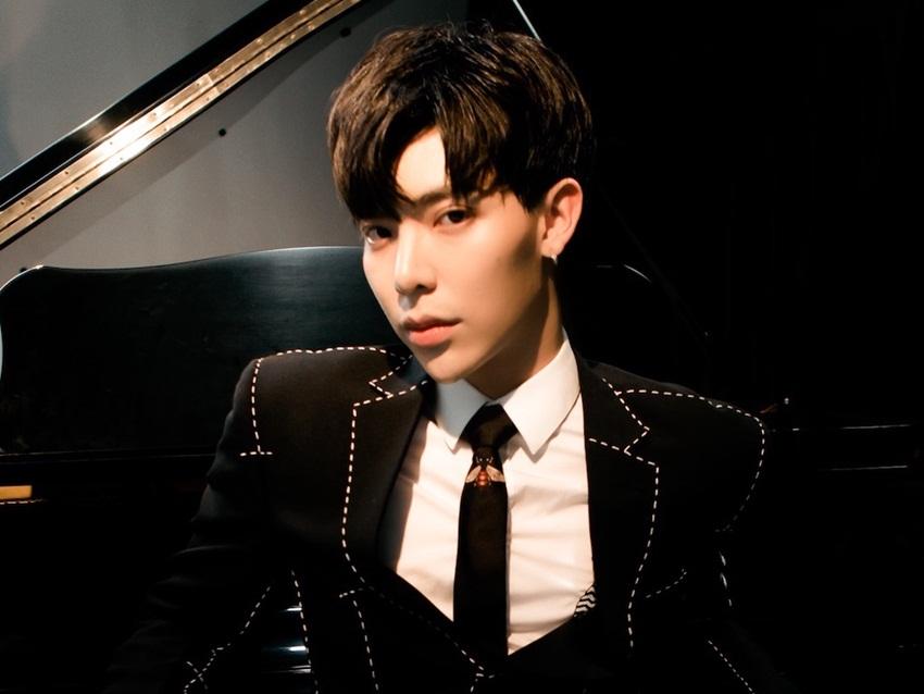 Chi Pu gây xôn xao khi mặc đồ xuyên thấu, tạo dáng táo bạo-3