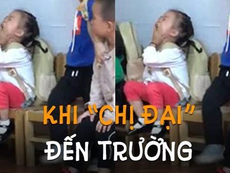 'Chị Đại' xử đẹp trai lạ bằng màn ăn vạ đỉnh cao khiến ai cũng phì cười