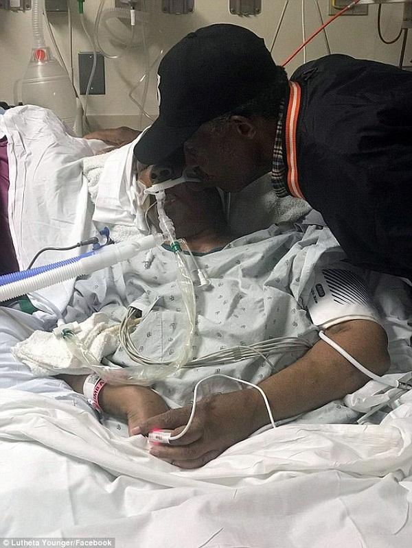 Người đàn ông 90 tuổi mỗi ngày đi 20km đến thăm vợ, chứng minh tình yêu luôn vĩnh cửu-4