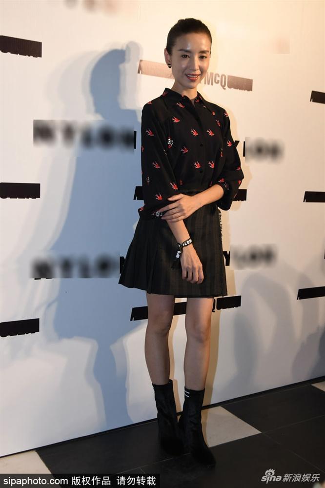 Phú Sát hoàng hậu Đổng Khiết xuất hiện rạng rỡ sau scandal bị tố nấm độc-6