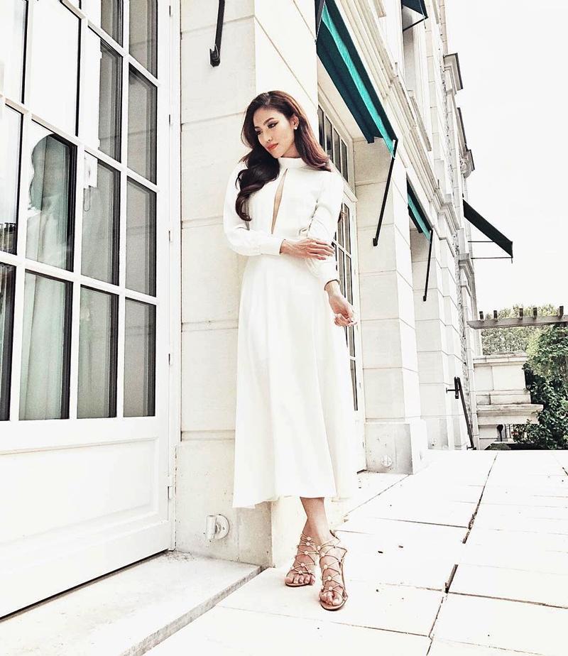 Trước giờ lên xe hoa, Lan Khuê liên tiếp mặc áo trắng thả thính nốt những ngày độc thân-4