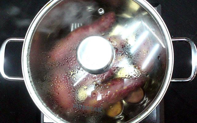 Không cần luộc, không cần nướng, thực hiện theo 4 bước đơn giản sau bạn sẽ có một nồi khoai ngon tuyệt hảo-4