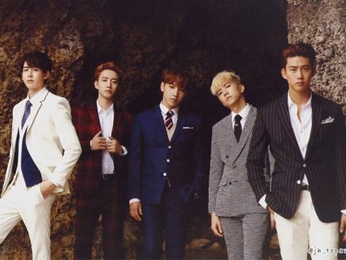 Thần tượng Kpop ném vòng tay trị giá 35.000 USD tặng fan-3