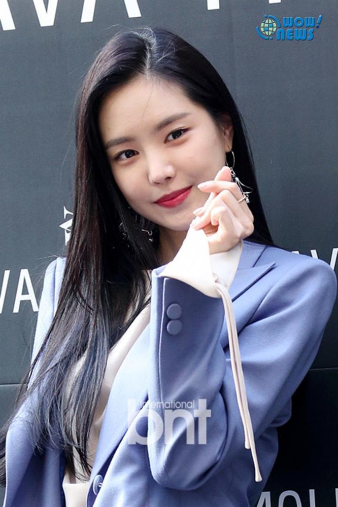 Fan tấm tắc khen ngợi: Chỉ có Naeun (Apink) mới có thể biến quần áo nhạt nhẽo trở nên tỏa sáng như thế-3