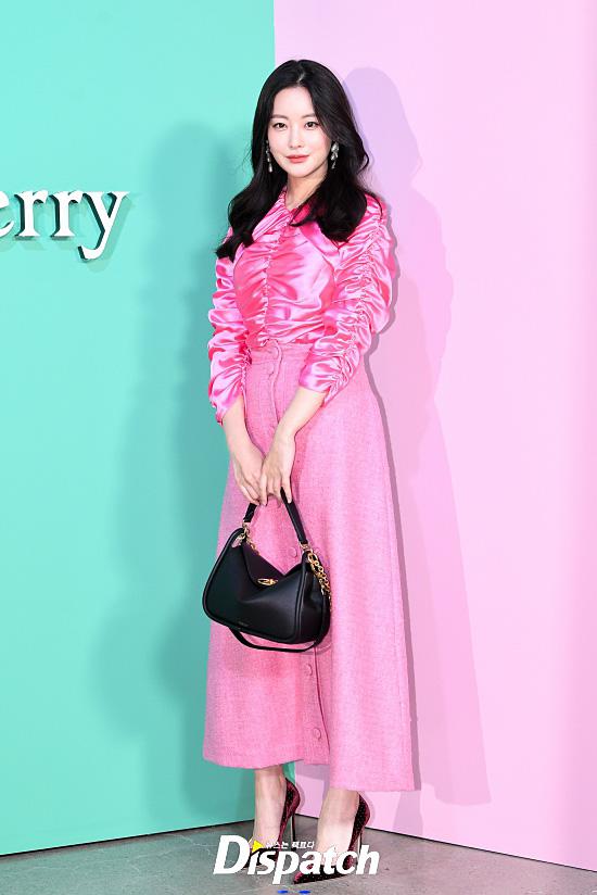 Black Pink sang chảnh nổi bật giữa loạt mỹ nhân bị chê sến súa-7