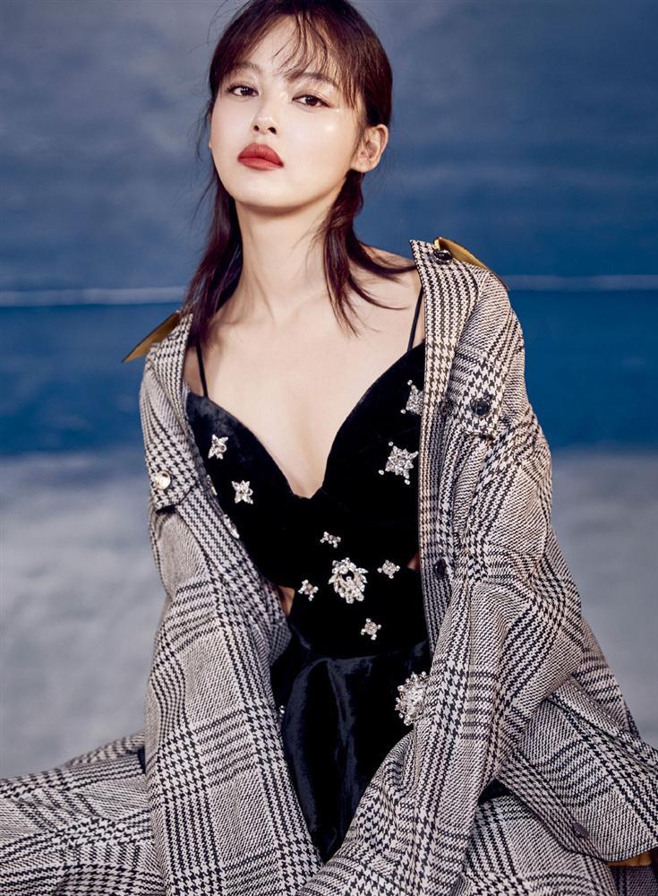 Cận cảnh vẻ đẹp bốc lửa của mỹ nhân thâm hiểm độc ác nhất Hậu cung Như Ý truyện-15