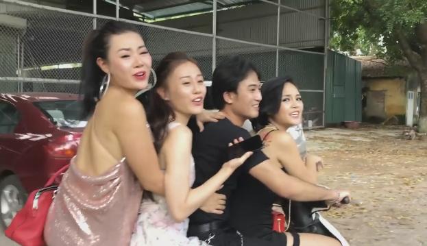 Những hình ảnh không được lên sóng của dàn gái ngành trong Quỳnh Búp Bê-1