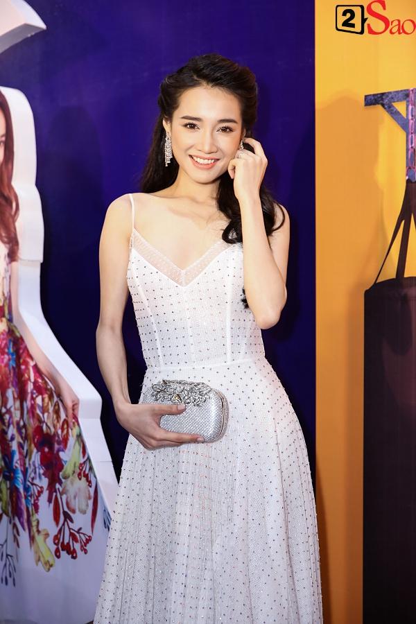 Bị loan tin lấy chồng vì bác sĩ bảo cưới, mỹ nhân Việt người giữ im lặng, kẻ chối bay biến-5