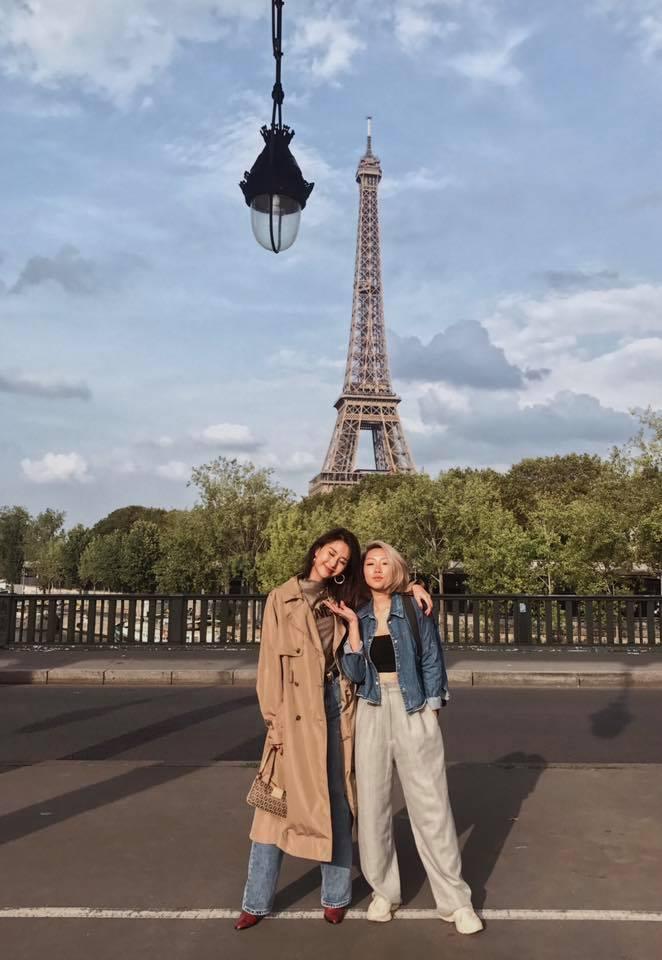 Thủ môn quốc dân Bùi Tiến Dũng bị lép vế khi cởi trần khoe body cùng 500 anh em cầu thủ-7