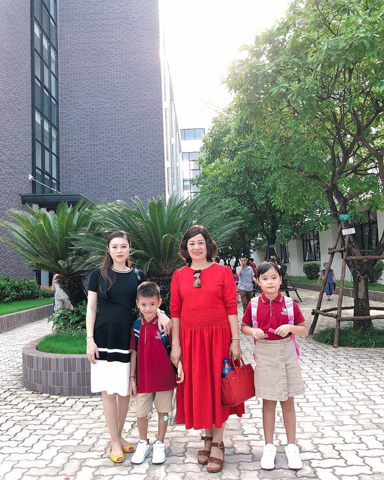 Mang bầu 4 tháng bé thứ 4 nhưng hot mom Hằng Túi vẫn khiến hội bỉm sữa ghen tị vì nhan sắc đẹp xuất thần-4