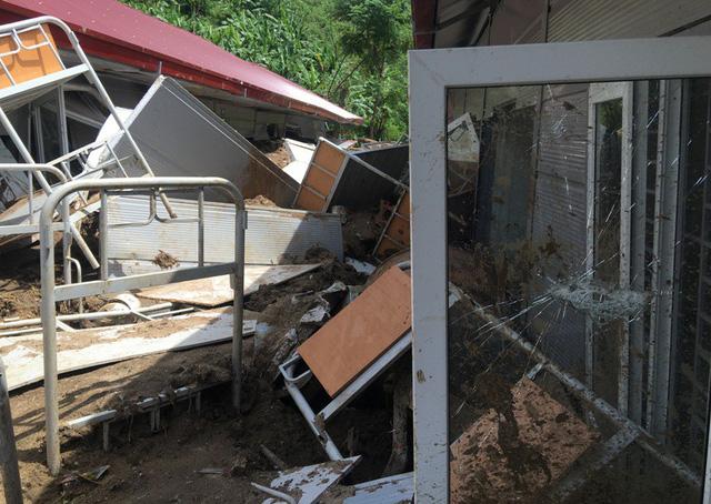 Thanh Hóa: Vừa ngủ dậy, lũ ập đến, gần 50 học sinh tháo chạy-7