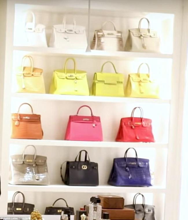 Lóa mắt với tủ quần áo toàn đồ hiệu sang chảnh của bà mẹ 62 tuổi hot nhất Hollywood-6