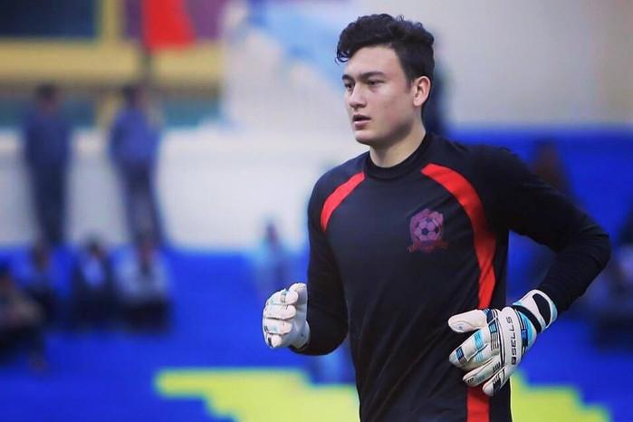 Chỉ với một bản cover, các thánh soi phát hiện ra thủ môn Đặng Văn Lâm đã chia tay bạn gái hot girl?-3