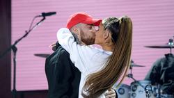 Ariana Grande bị dư luận đổ lỗi vì cái chết của bạn trai cũ