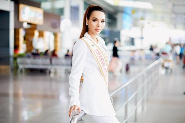 Khả Trang mang tận 10 vali lên đường thi Siêu mẫu quốc tế 2018-7