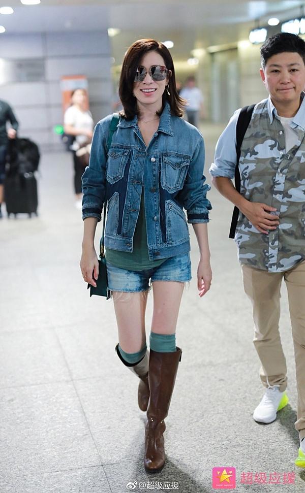 Fan rụng tim với nhan sắc đỉnh cao của Nhàn Phi - Xa Thi Mạn ở tuổi U50-3