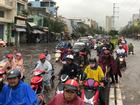 Nhiều tuyến đường Sài Gòn ngập sâu do mưa lớn chiều cuối tuần