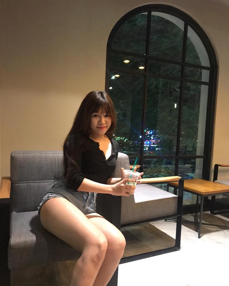 Nhan sắc dàn bạn gái tin đồn của cầu thủ trẻ Việt Nam-16