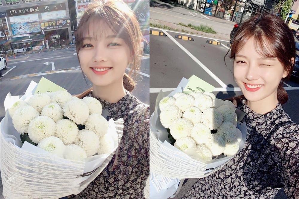 Kim Yoo Jung đăng ảnh rạng rỡ, chăm chỉ làm việc để hồi phục sức khoẻ-1