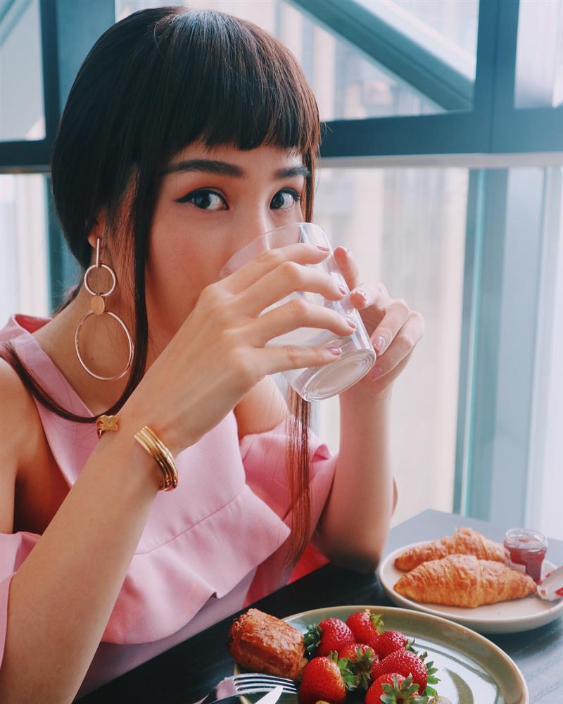 Minh Hằng khoe đường cong gợi cảm với bikini-3