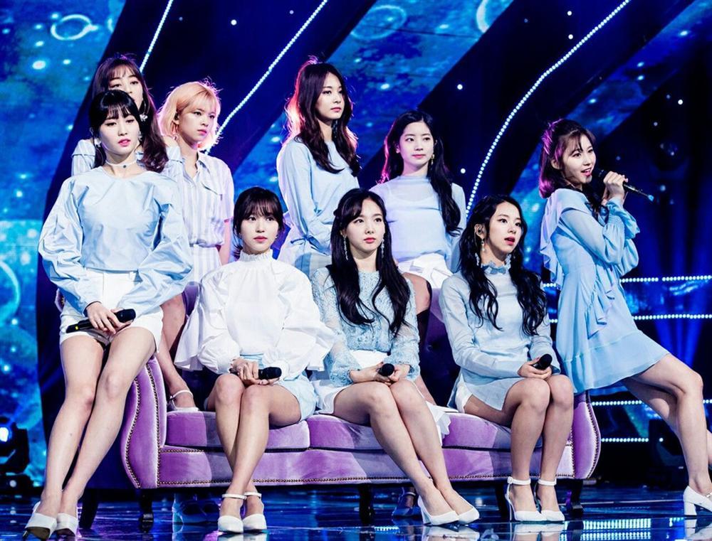 Những nhóm nữ nổi tiếng Kpop nhưng bị chê bai về tài năng-1