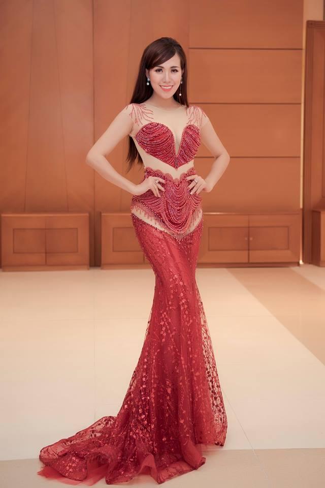 Hotgirl ngực khủng Mai Thỏ tung clip hậu trường chụp ảnh bán nude đốt mắt người nhìn-6