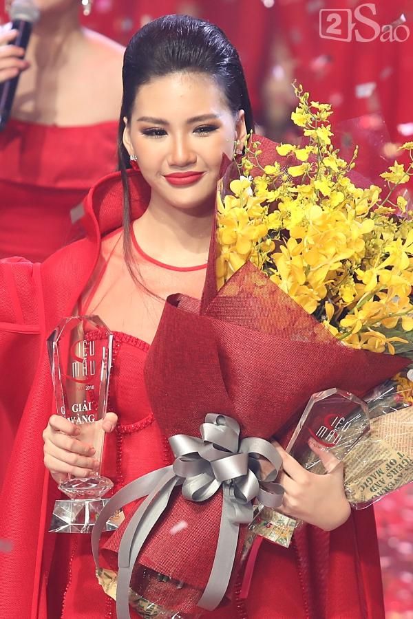 Quá khứ thi hoa hậu lạ đời của Bùi Quỳnh Hoa trước khi đoạt Quán quân Siêu mẫu Việt Nam 2018-2