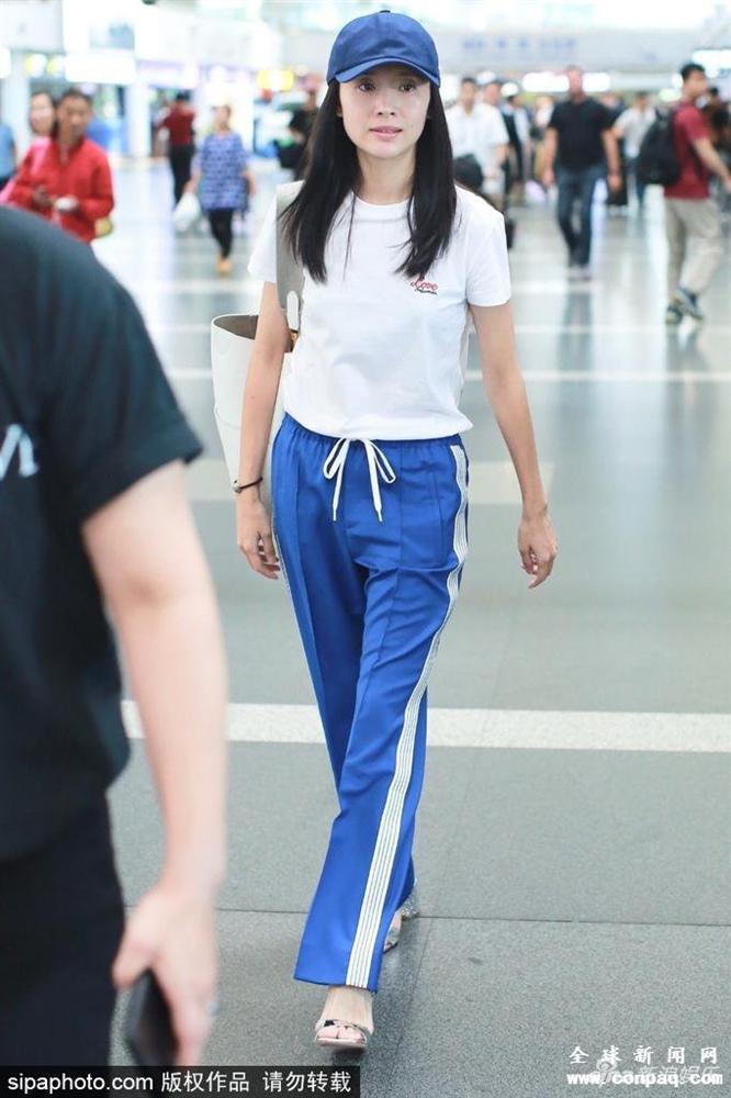 Từ thảm đỏ đến sân bay, Đổng Khiết Chúc Anh Đài đi đến đâu là vô đối đến đó-4